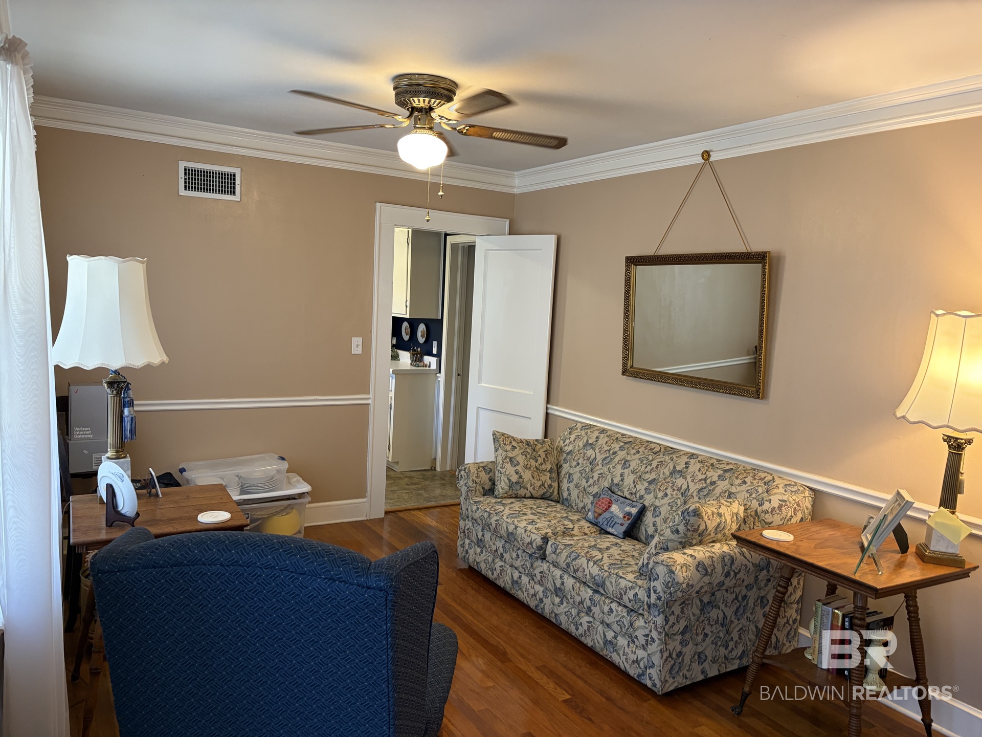 35 Walnut Street Monroeville, AL 36460 - Photo 2 of 27 Living Room