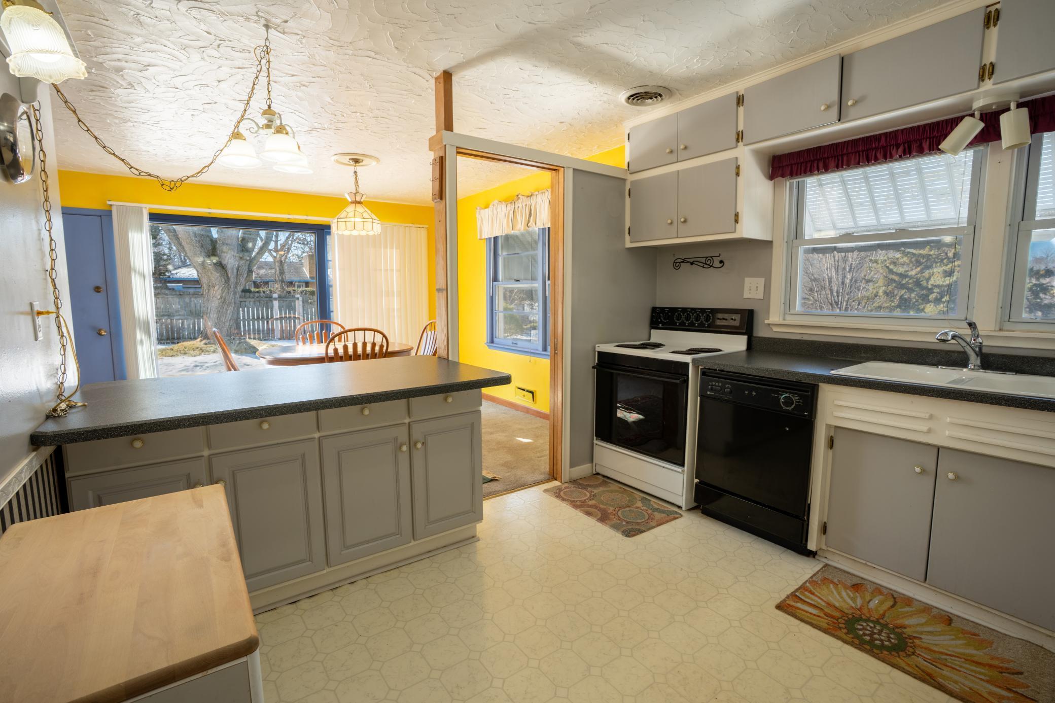 14408 Brunsvold Road Minnetonka, MN 55345 - Photo 3 of 51