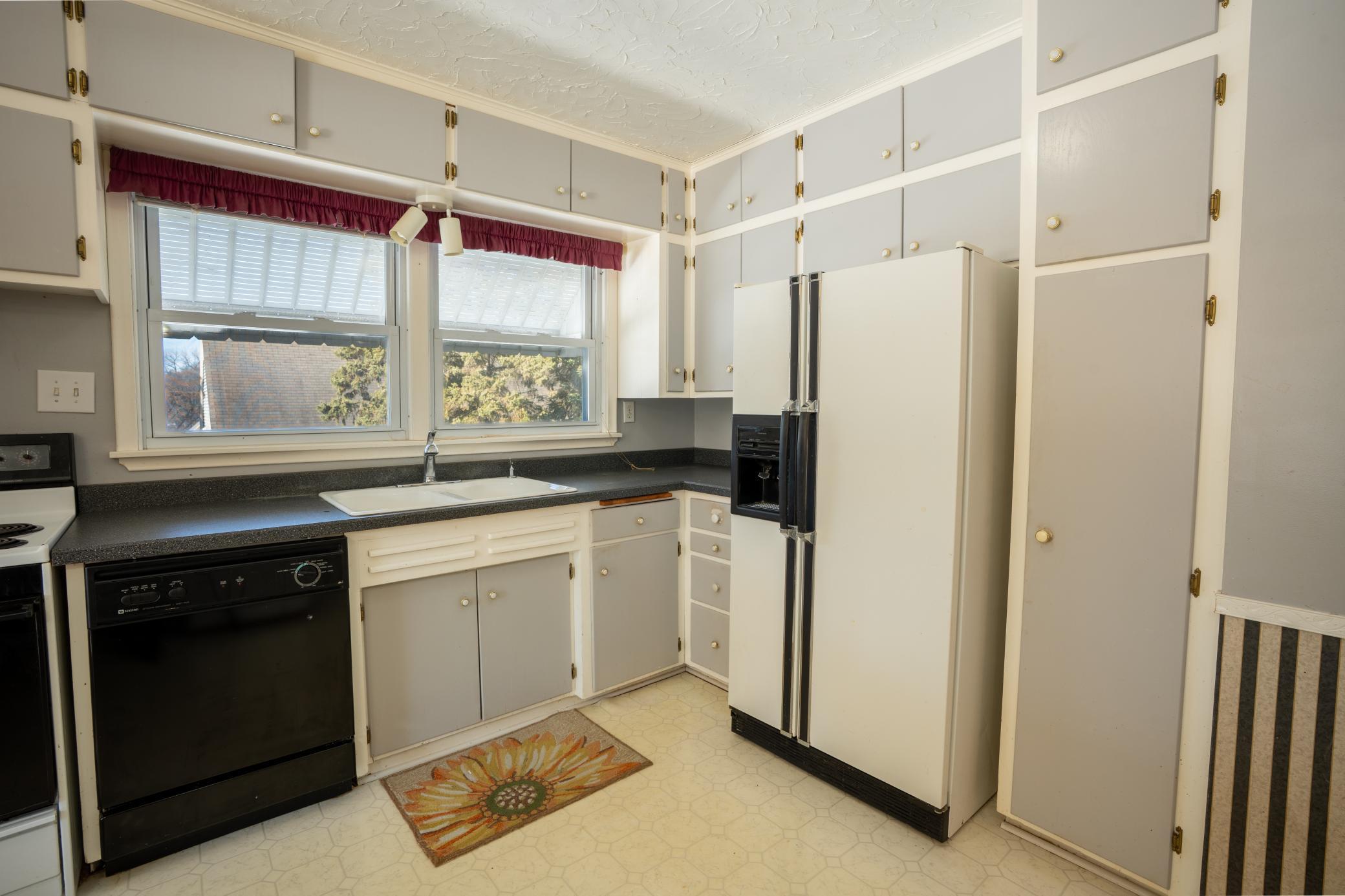 14408 Brunsvold Road Minnetonka, MN 55345 - Photo 5 of 51