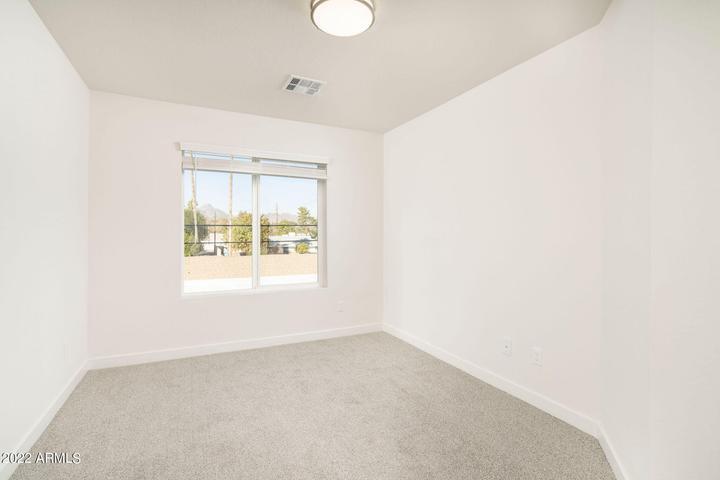 4210 North 28th Street, Unit 1 Phoenix, AZ 85016 - Photo 6 of 9 a view of an empty room with a window