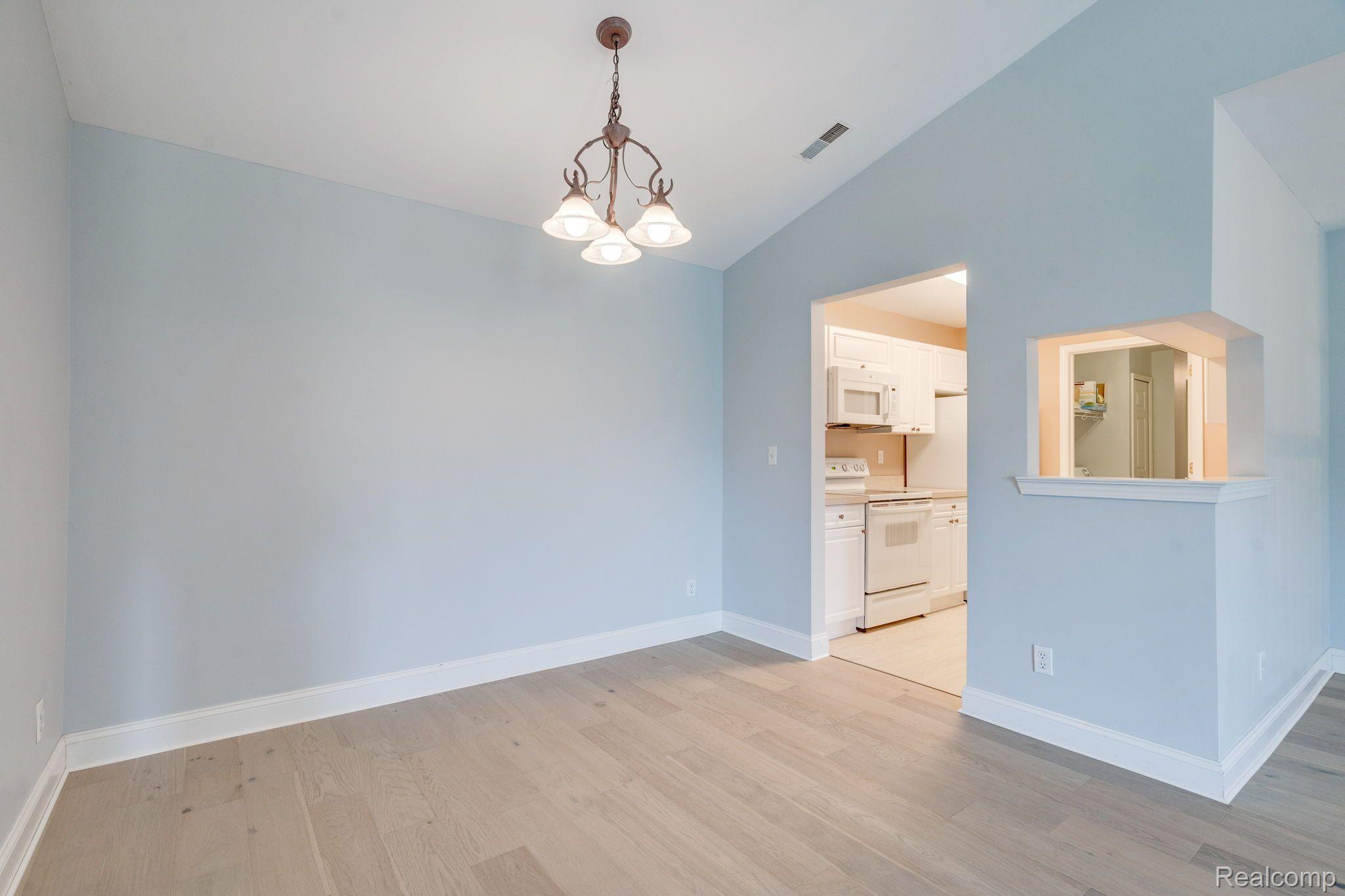 3570 Oakmonte Boulevard, Unit 100 Rochester, MI 48306 - Photo 11 of 29 Gallery Image 11