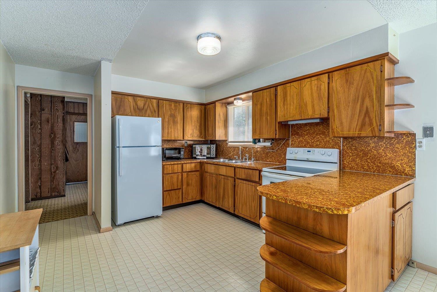 571 Clarks Road Newport, WA 99156 - Photo 5 of 32