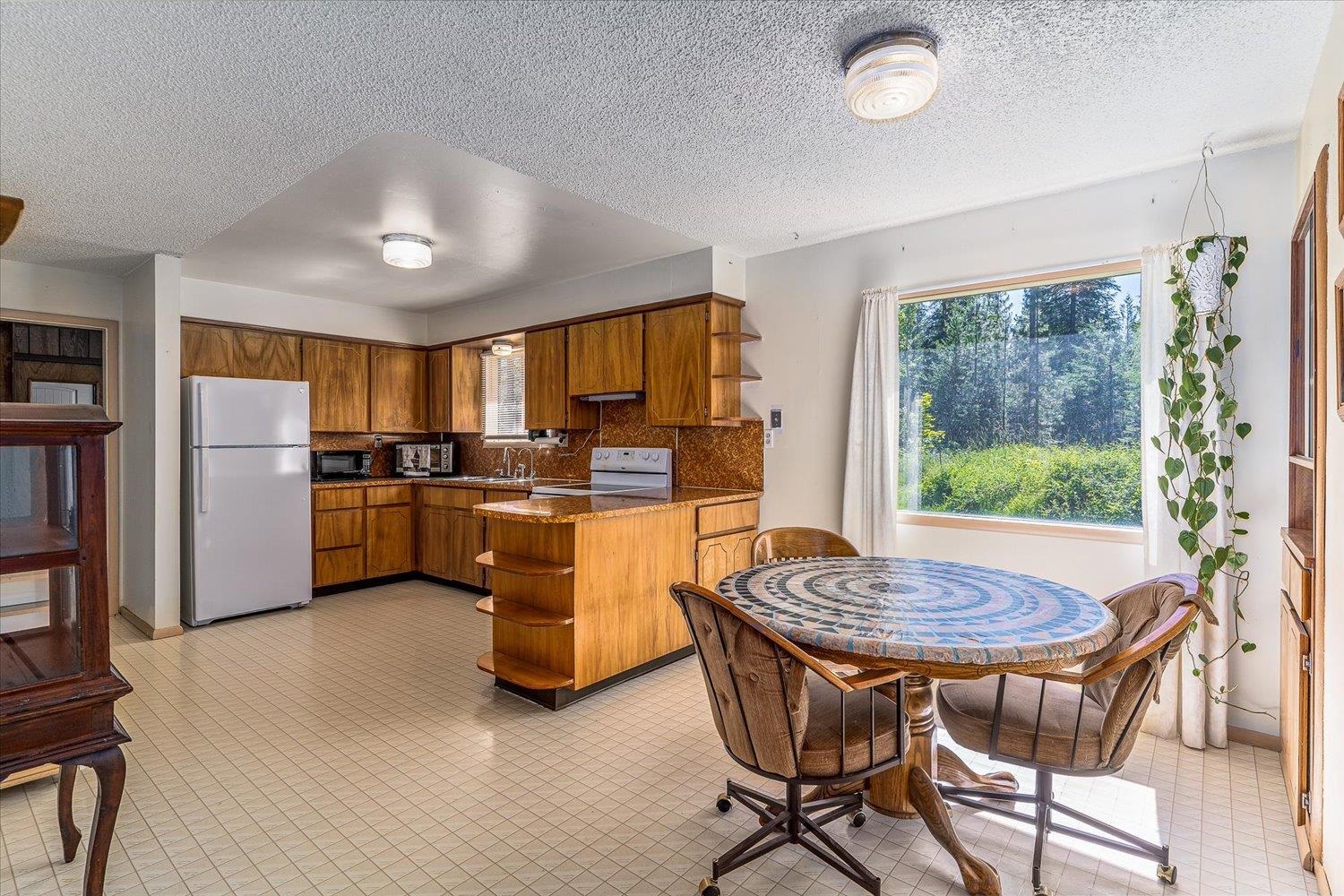 571 Clarks Road Newport, WA 99156 - Photo 6 of 32