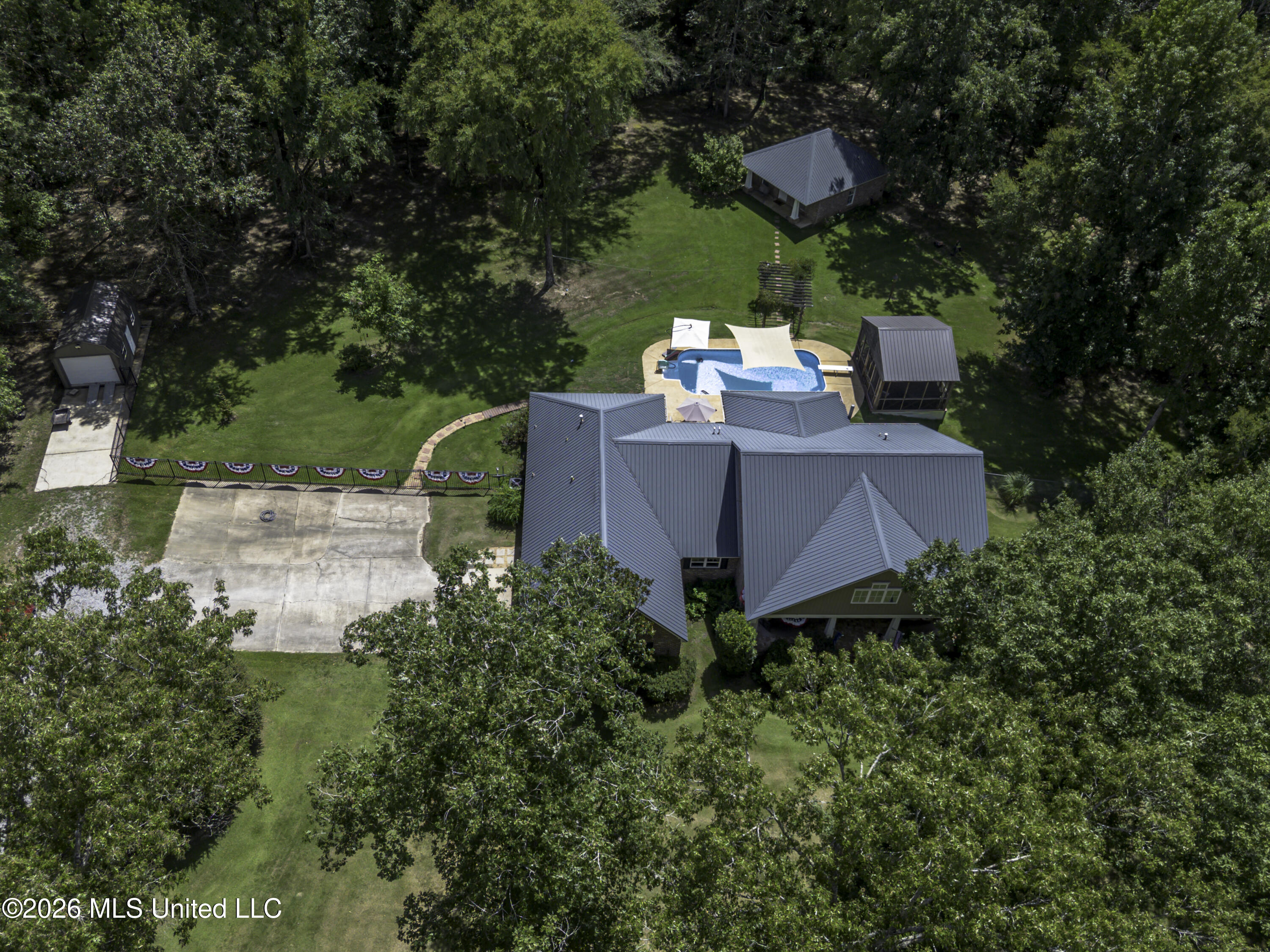 717 Thomasville Road Florence, MS 39073 - Photo 4 of 86 717 Thomasville Rd drone-0910