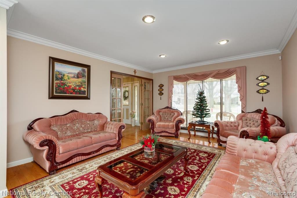 5035 Chadbourne Drive Sterling Heights, MI 48310 - Photo 14 of 45