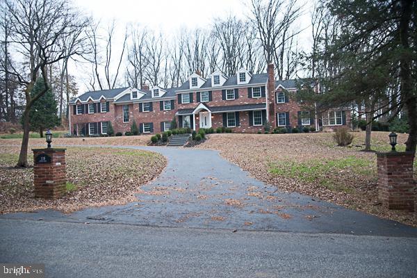 118 Jaffrey Road Malvern, PA 19355 - Photo 3 of 48 Front with pillars & Circular driveway