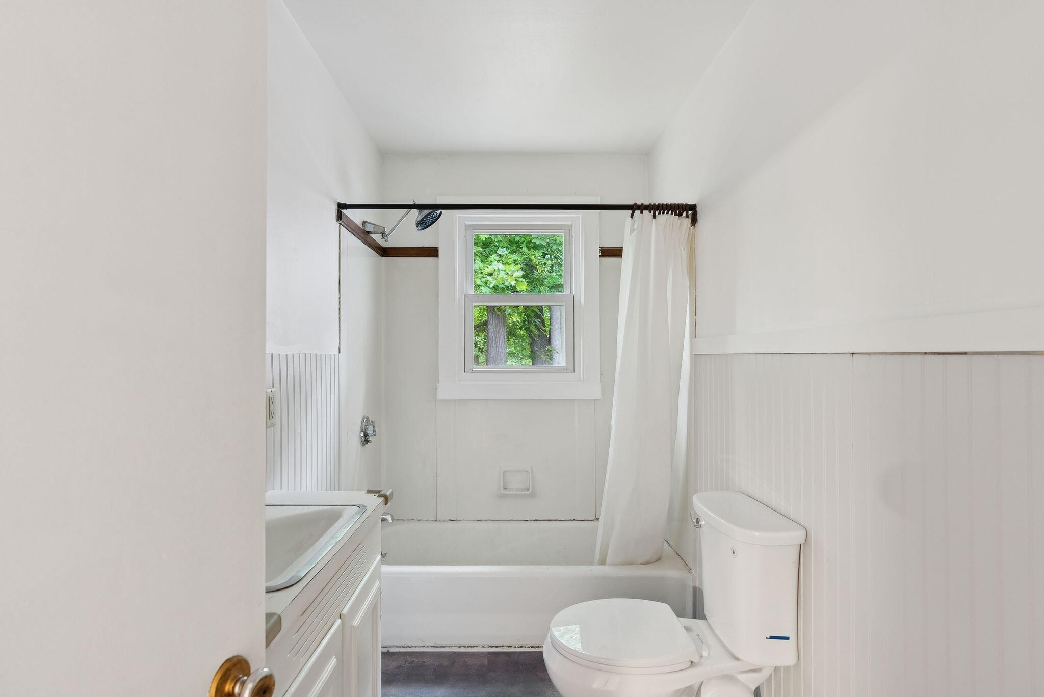 151 Allen Avenue Auburn, ME 04210 - Photo 14 of 45 29_DSC09578