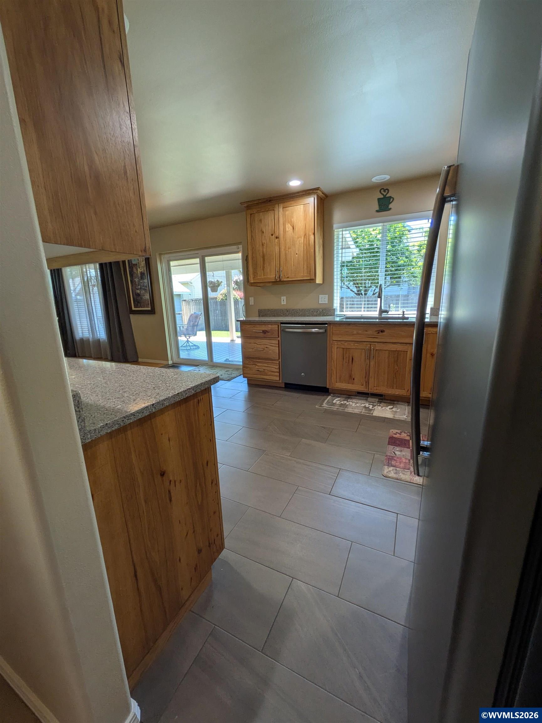 4748 Elk Run Drive Southwest Albany, OR 97321 - Photo 5 of 34
