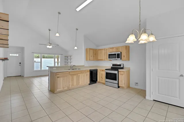 $1,700 | 2720 Golf Drive, Spring Branch, TX 78070