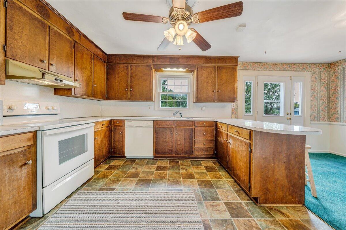 3523 Laurel Ridge Road Northwest Roanoke, VA 24017 - Photo 10 of 34 10-MIB04287
