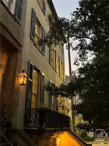 $3,245,000 | 25 West Perry Street, Savannah, GA 31401