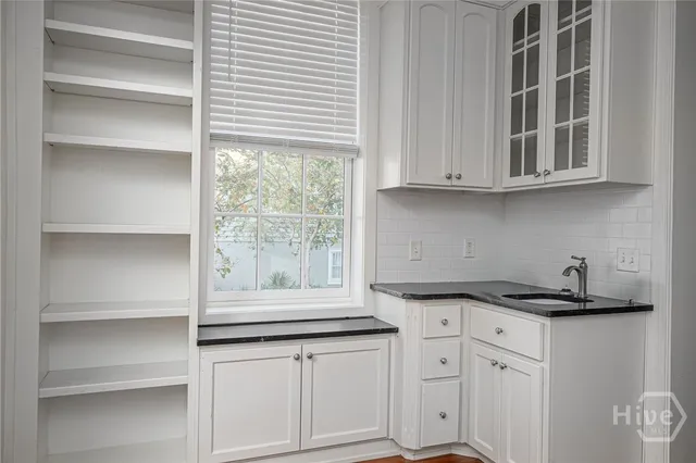 $3,245,000 | 25 West Perry Street, Savannah, GA 31401