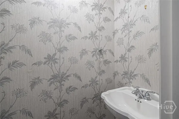 $3,195,000 | 25 West Perry Street, Savannah, GA 31401