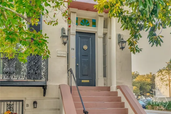 $3,195,000 | 25 West Perry Street, Savannah, GA 31401