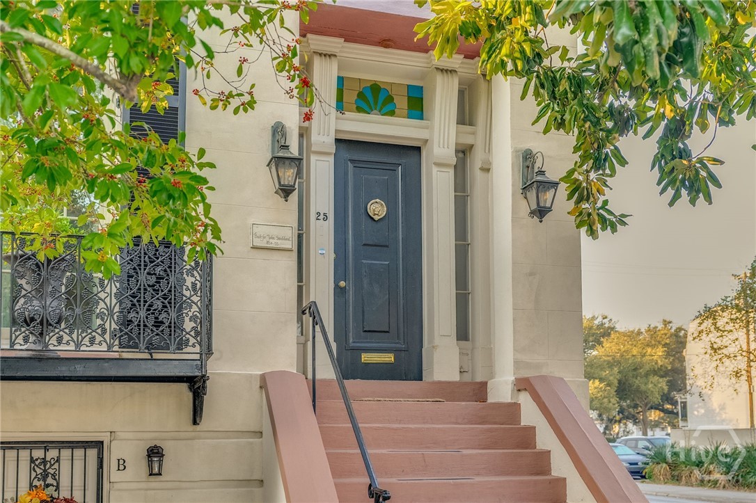 25 West Perry Street Savannah, GA 31401 - Photo 2 of 75