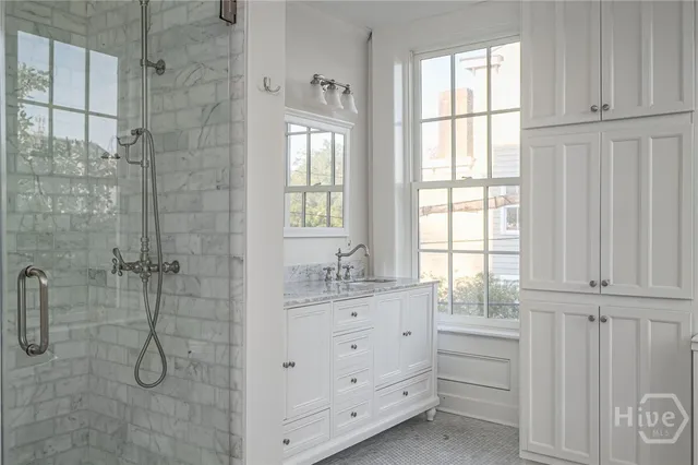 $3,245,000 | 25 West Perry Street, Savannah, GA 31401