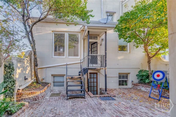 $3,195,000 | 25 West Perry Street, Savannah, GA 31401