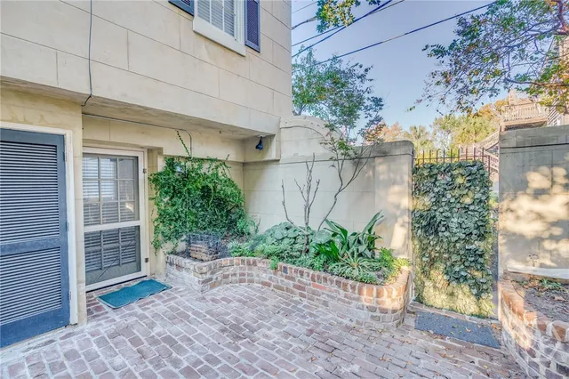 $3,245,000 | 25 West Perry Street, Savannah, GA 31401