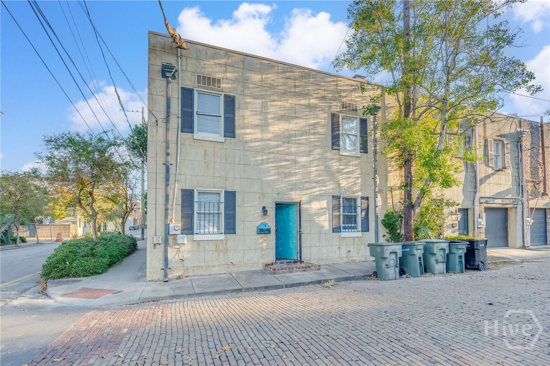 25 West Perry Street Savannah, GA 31401 - Photo 36 of 75 Carriage House