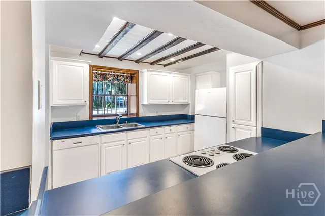 $3,245,000 | 25 West Perry Street, Savannah, GA 31401