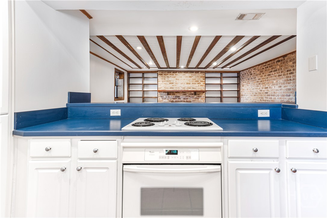 25 West Perry Street Savannah, GA 31401 - Photo 51 of 75 Garden Level Apartment