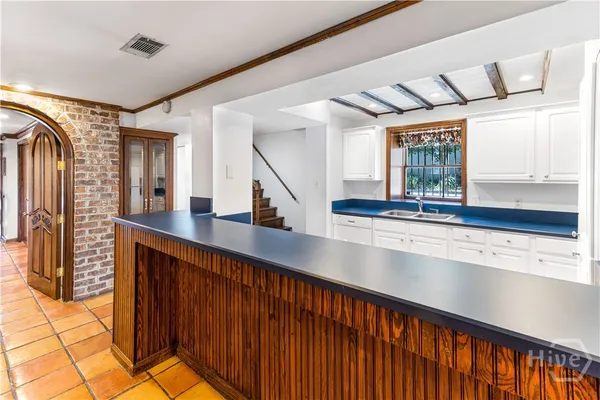 $3,195,000 | 25 West Perry Street, Savannah, GA 31401