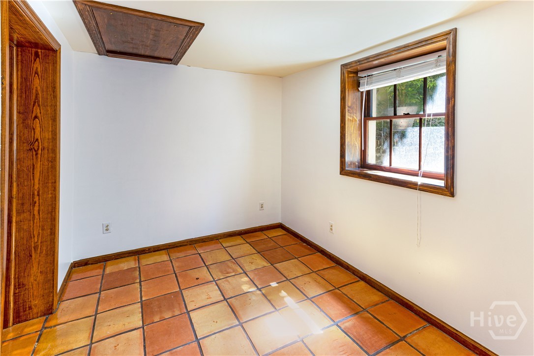 25 West Perry Street Savannah, GA 31401 - Photo 67 of 75 Garden Level Apartment