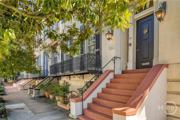 $3,145,000 | 25 West Perry Street, Savannah, GA 31401