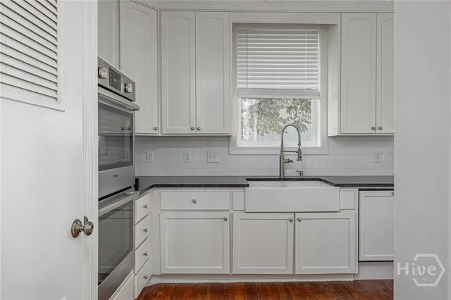 $3,245,000 | 25 West Perry Street, Savannah, GA 31401