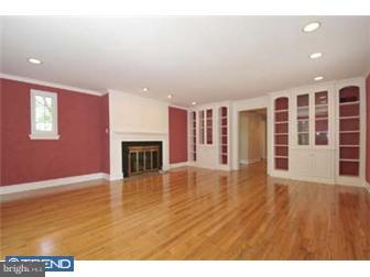 306 Chamounix Road Wayne, PA 19087 - Photo 5 of 18 Living Room