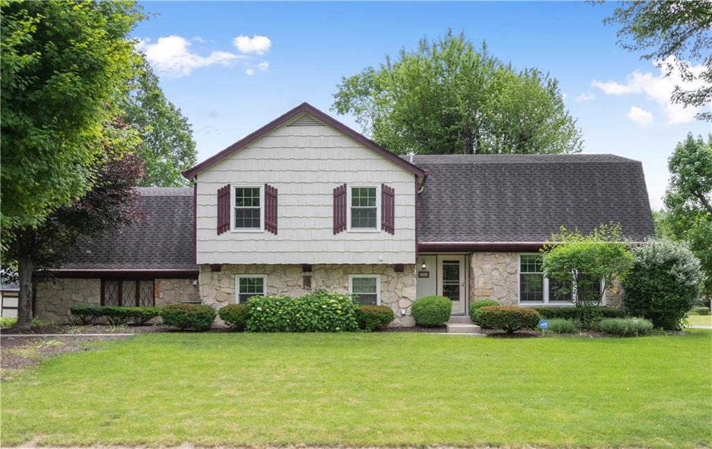 4607 Melbourne Road Indianapolis, IN 46228 - Photo 1 of 26 Gallery Image 1