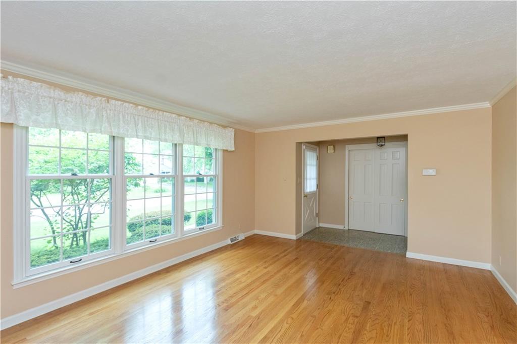 4607 Melbourne Road Indianapolis, IN 46228 - Photo 5 of 26 Gallery Image 5