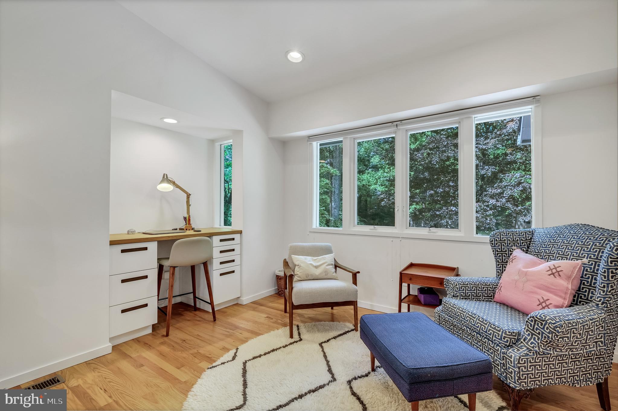 8303 Still Spring Court Bethesda, MD 20817 - Photo 25 of 56 a living room with furniture and a window