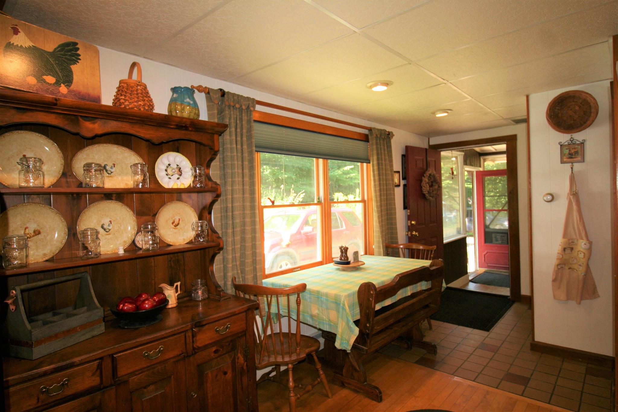 295 Old Stage Coach Road Barnard, VT 05032 - Photo 4 of 25