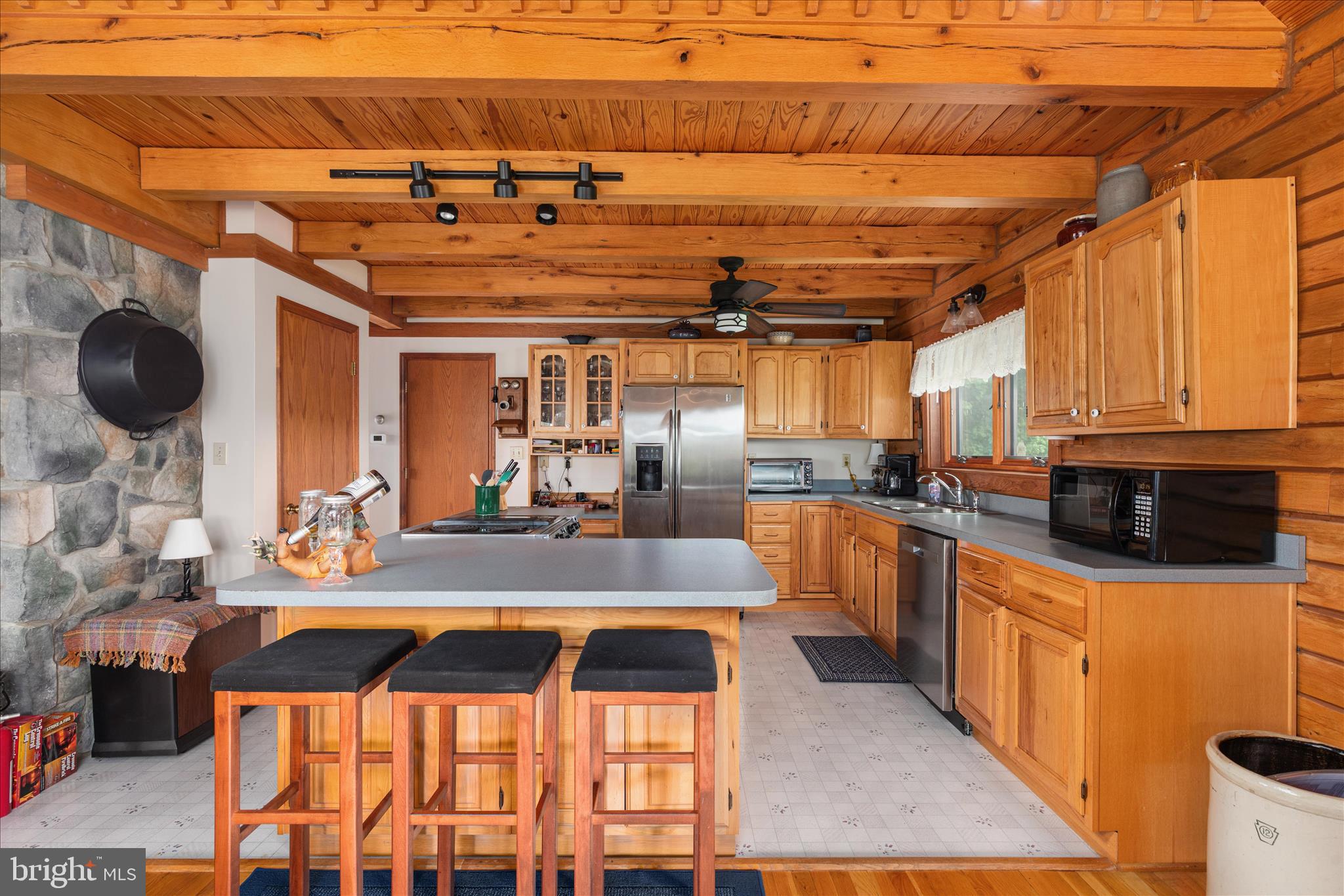 272 Buster Brown Drive Rio, WV 26755 - Photo 16 of 113 Kitchen