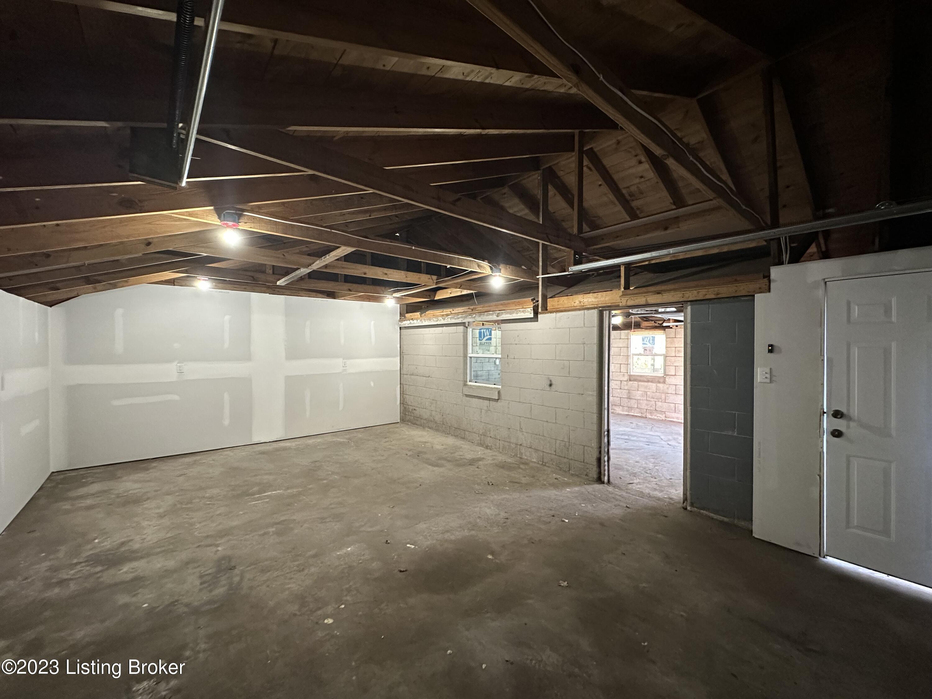 10012 Stonestreet Road Louisville, KY 40272 - Photo 67 of 77 IMG_8437
