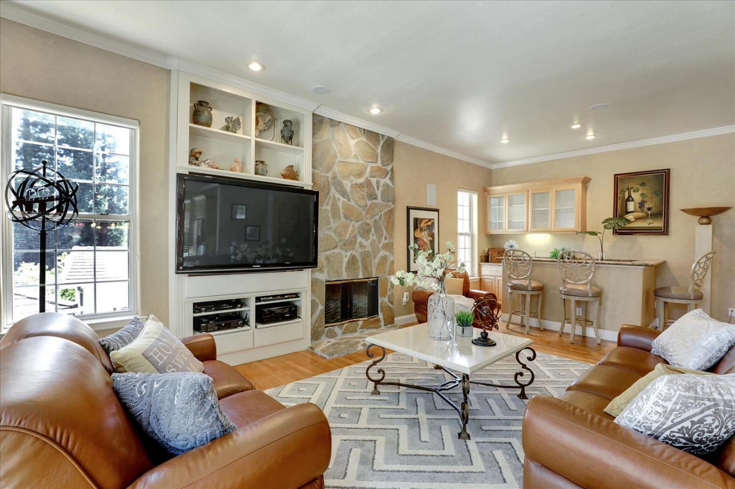 10925 Miramonte Road Cupertino, CA 95014 - Photo 12 of 75 Gallery Image 12