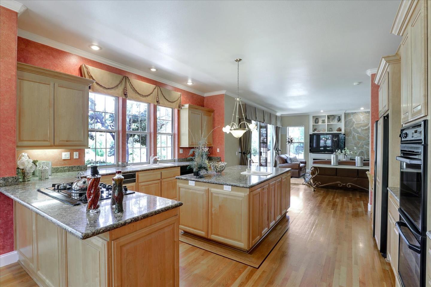 10925 Miramonte Road Cupertino, CA 95014 - Photo 19 of 75 Gallery Image 19