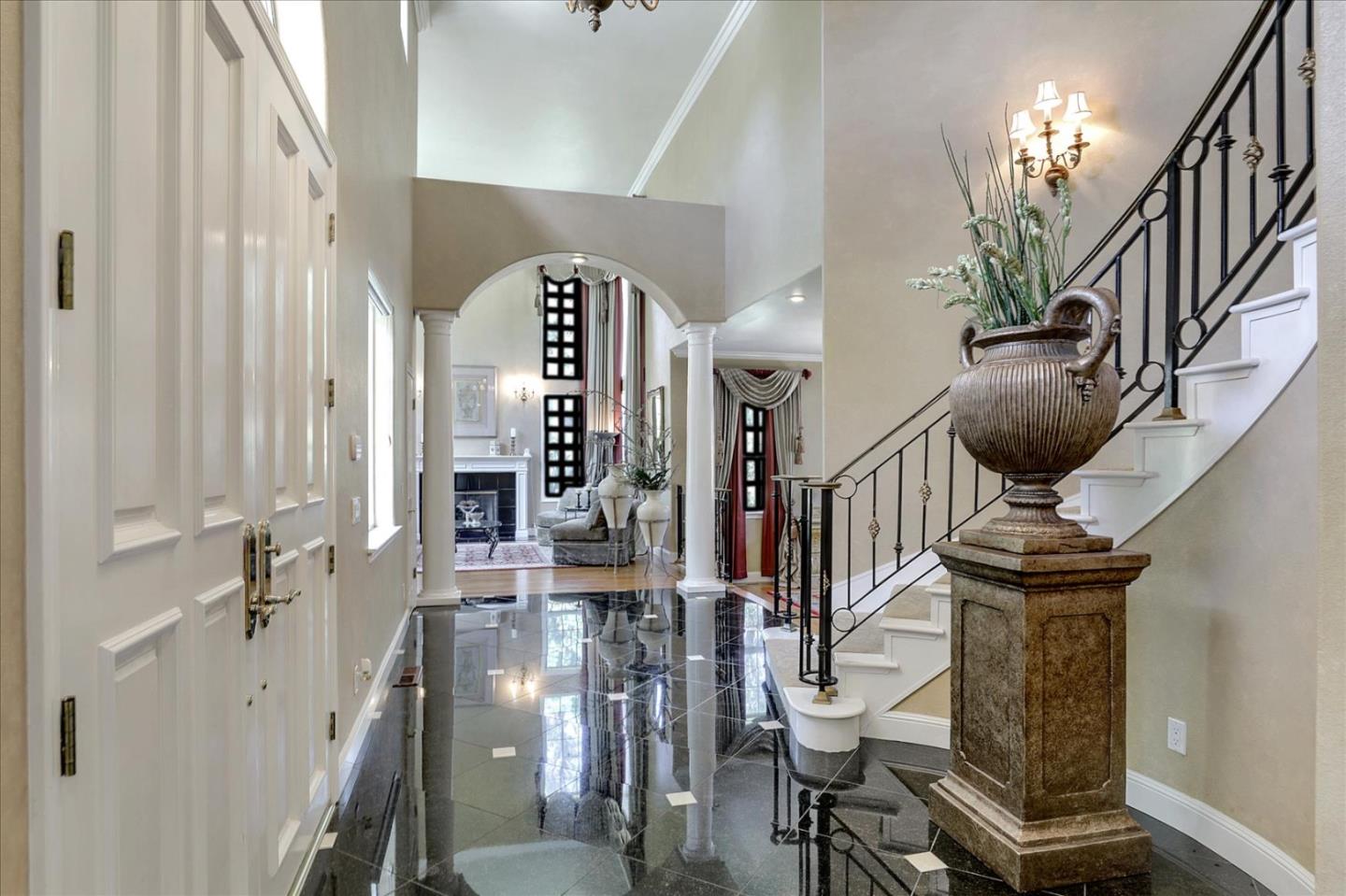 10925 Miramonte Road Cupertino, CA 95014 - Photo 32 of 75 Gallery Image 32