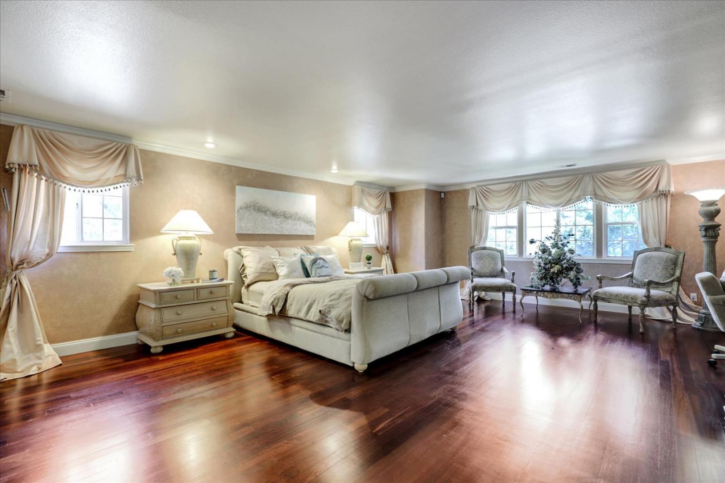 10925 Miramonte Road Cupertino, CA 95014 - Photo 35 of 75 Gallery Image 35