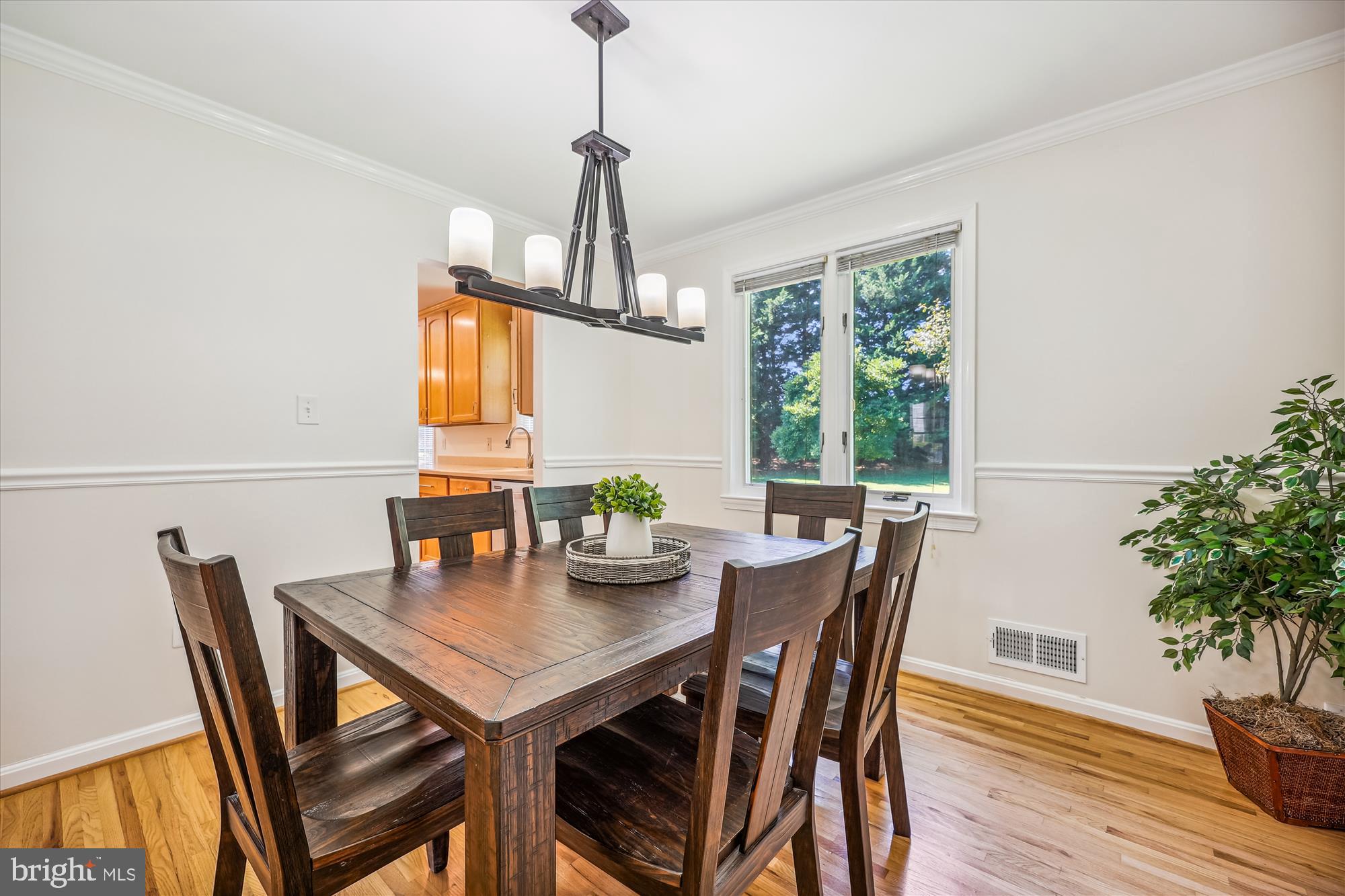 1816 Queensguard Road Silver Spring, MD 20906 - Photo 13 of 59