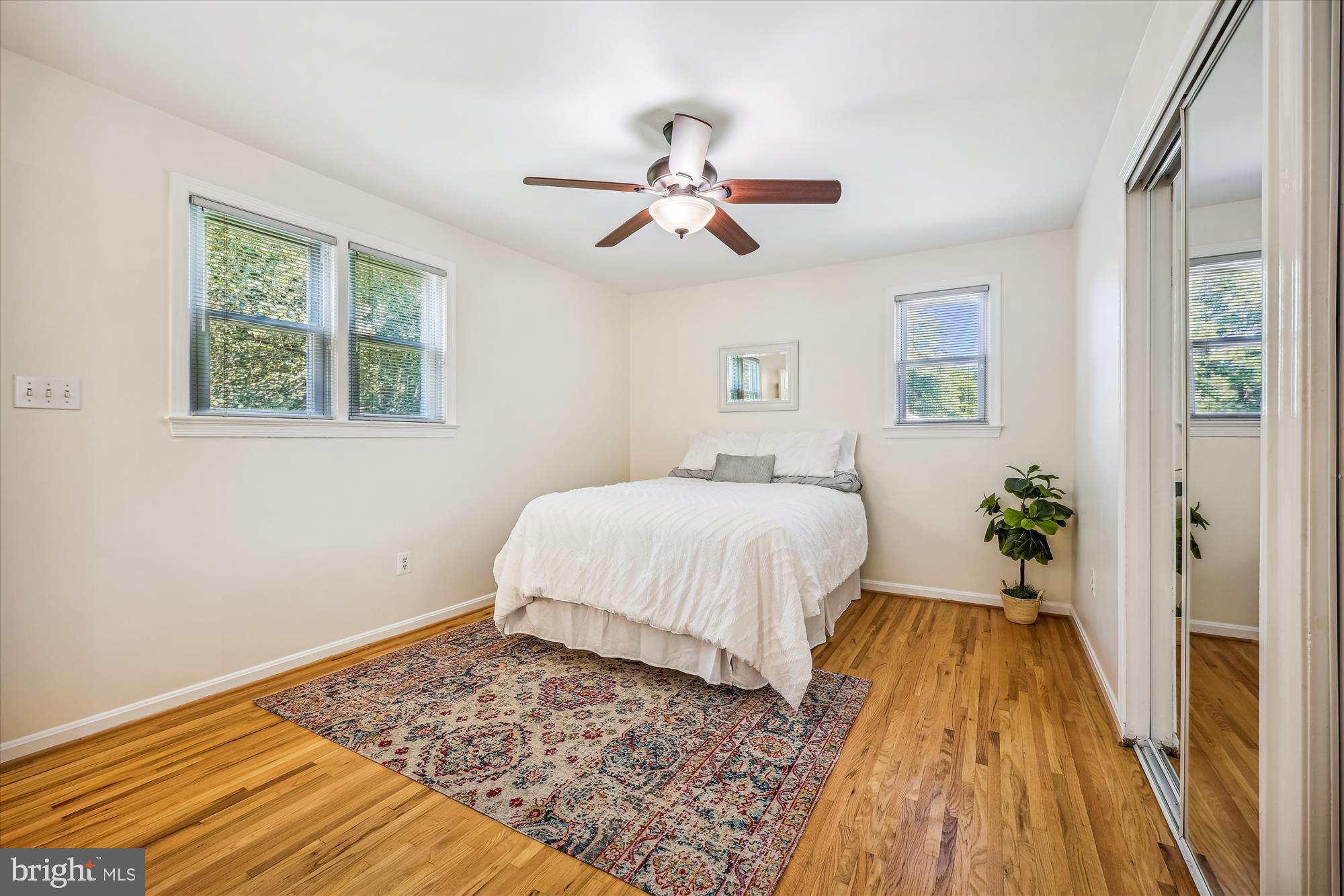 1816 Queensguard Road Silver Spring, MD 20906 - Photo 27 of 59 Primary bedroom