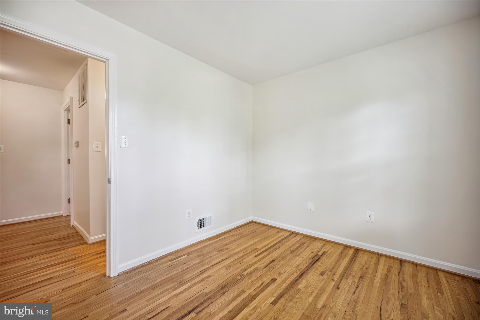 1816 Queensguard Road Silver Spring, MD 20906 - Photo 39 of 59