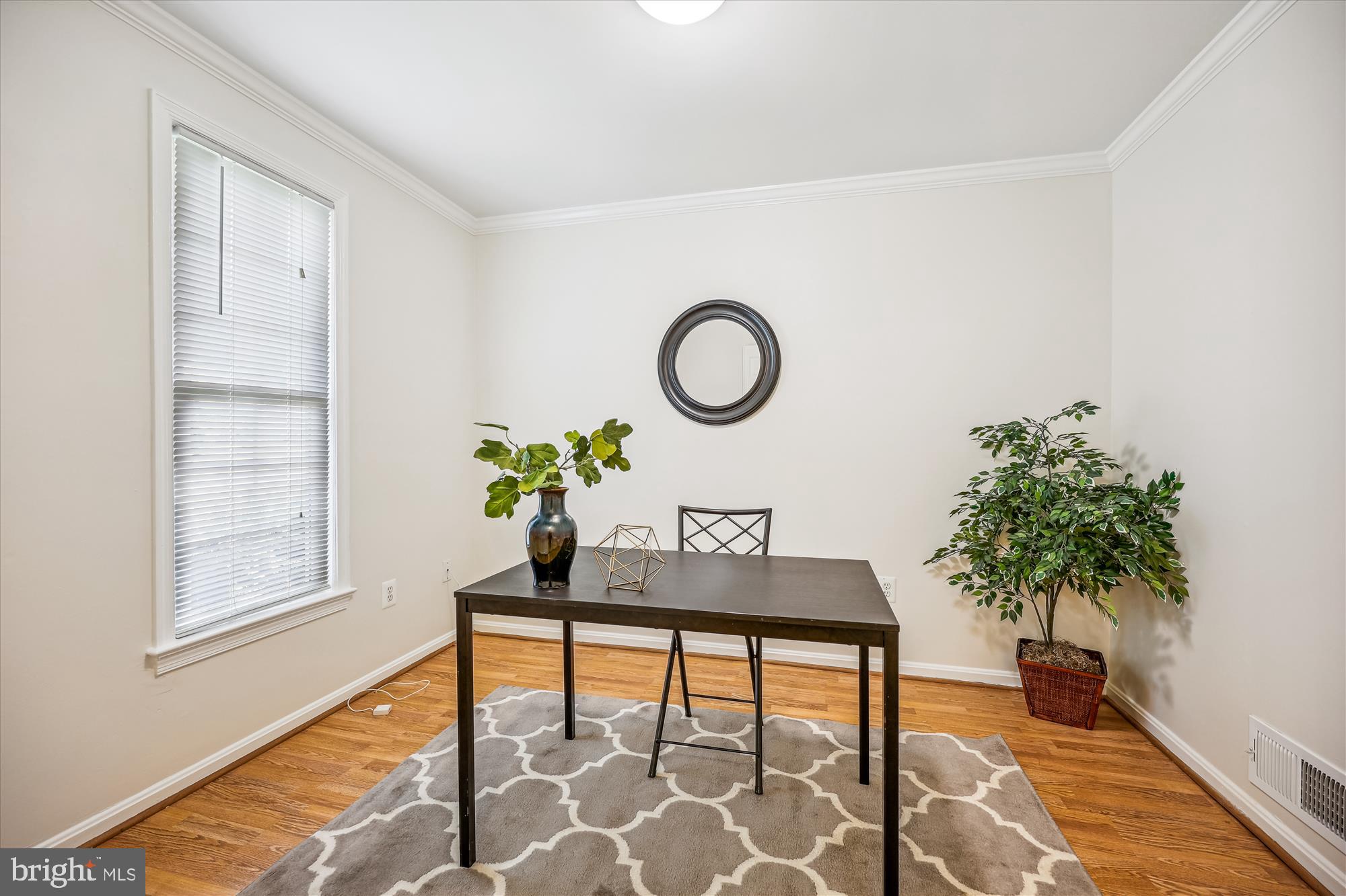 1816 Queensguard Road Silver Spring, MD 20906 - Photo 8 of 59 Main level office