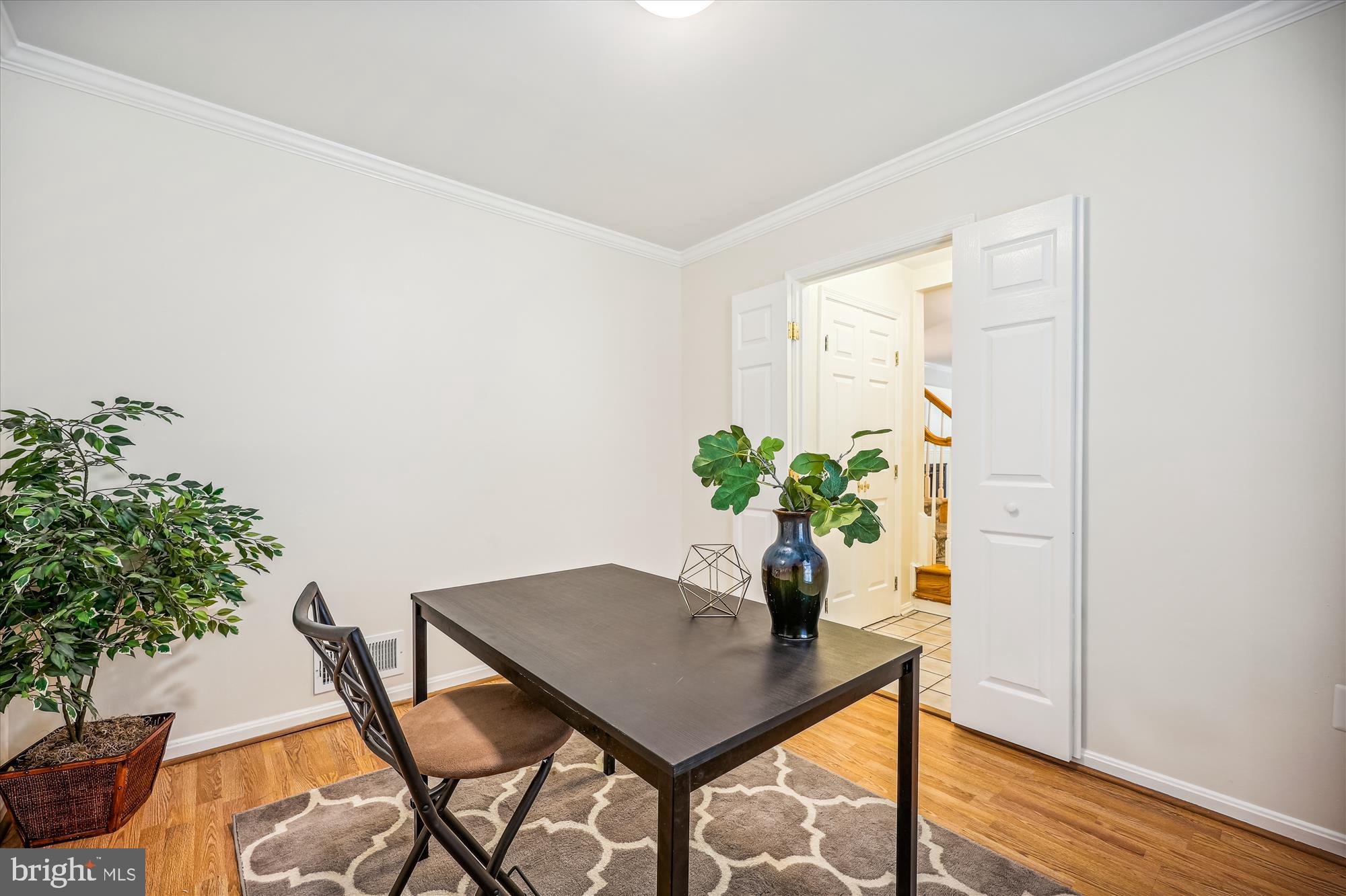 1816 Queensguard Road Silver Spring, MD 20906 - Photo 9 of 59