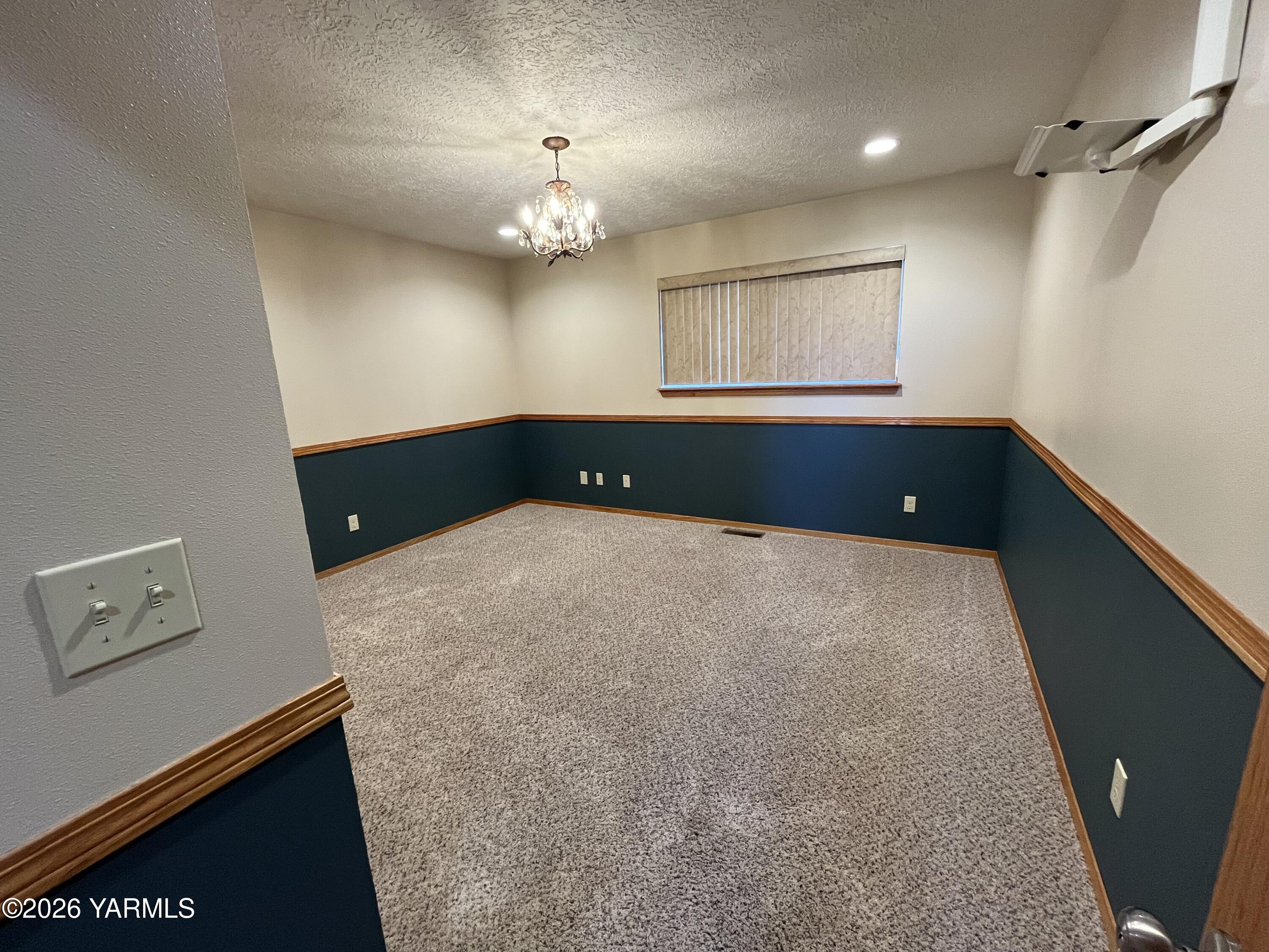 330 Parish Road Selah, WA 98942 - Photo 19 of 45 second upstairs bedroom