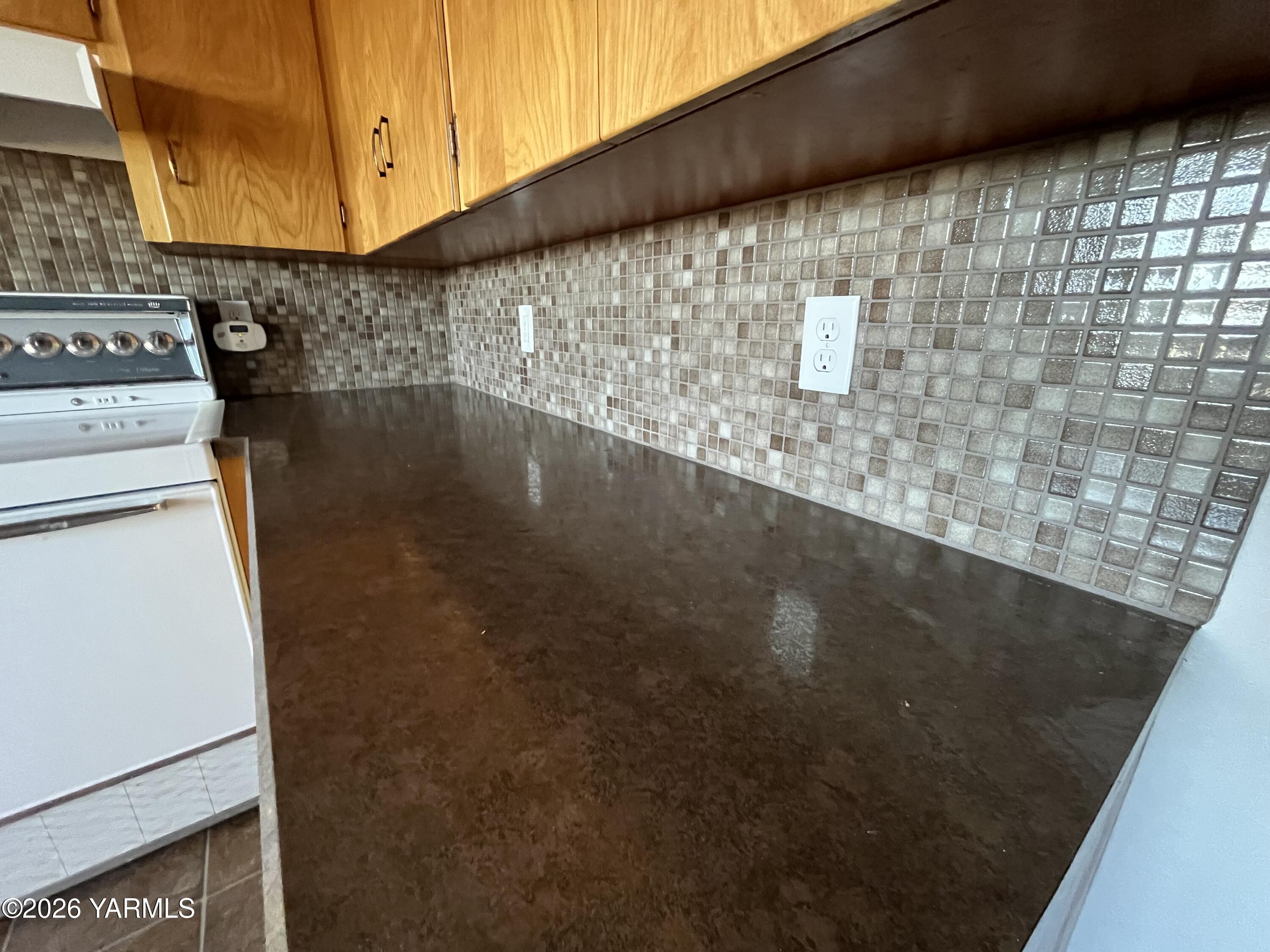 330 Parish Road Selah, WA 98942 - Photo 27 of 45 finishes