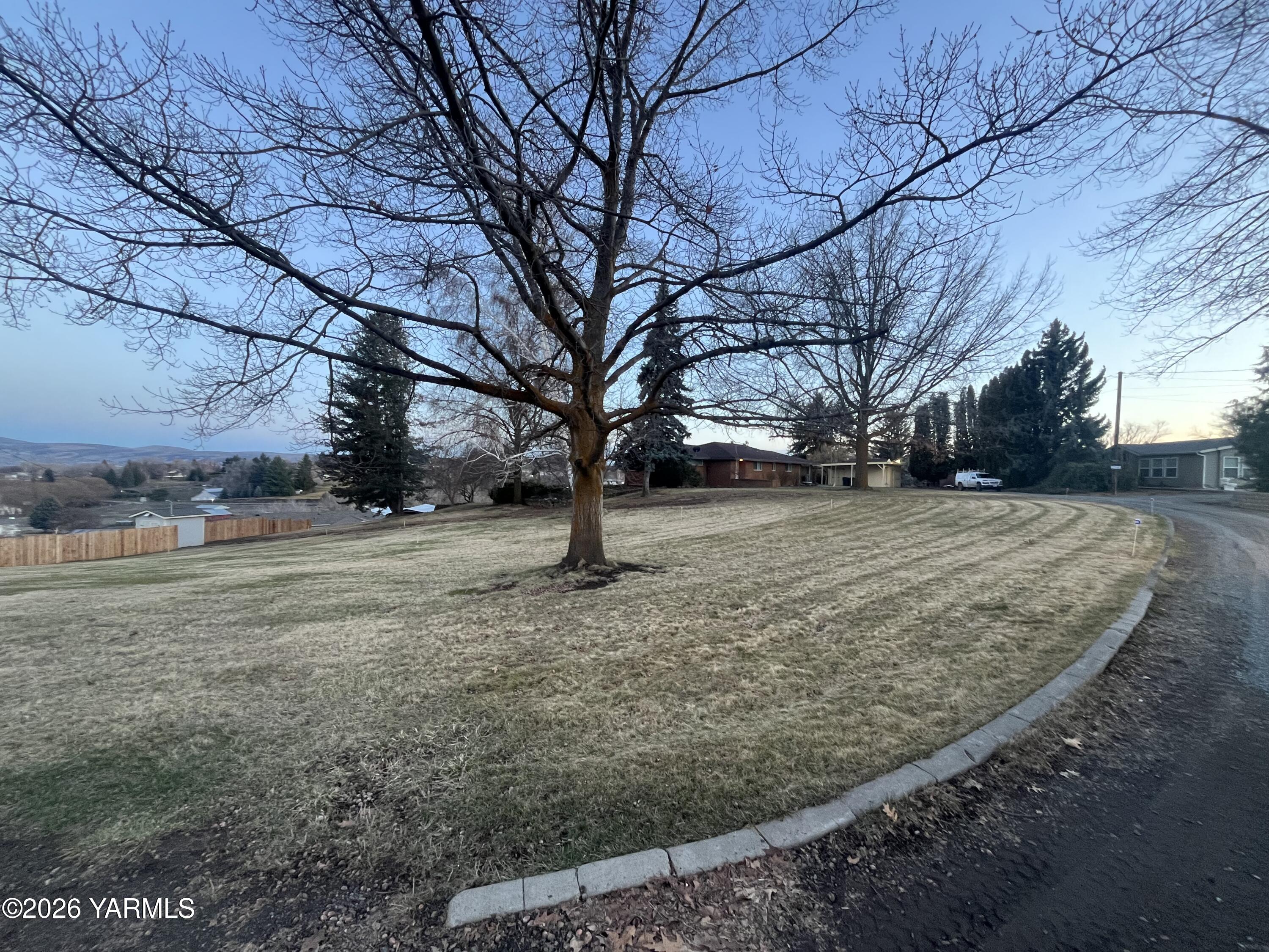 330 Parish Road Selah, WA 98942 - Photo 43 of 45 Selah Naches irrigation