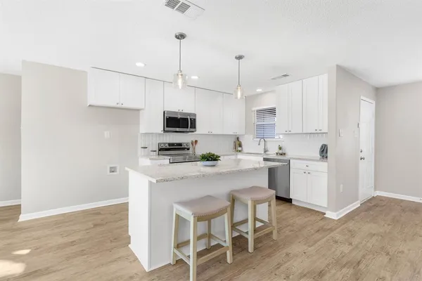 $2,500 | 714 Pleasant Valley Road, Garland, TX 75040