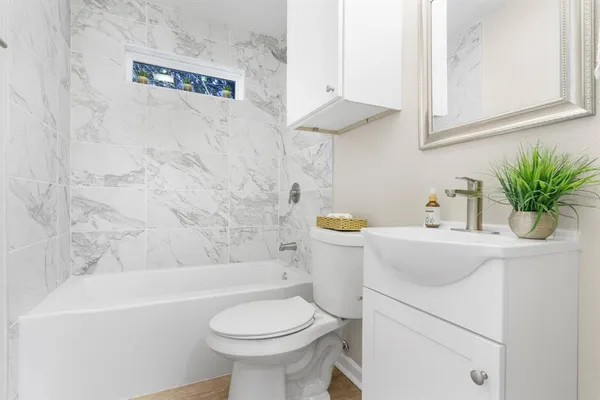 $2,500 | 714 Pleasant Valley Road, Garland, TX 75040